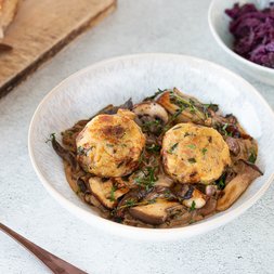 Semmelknödel mit Pilzen