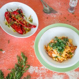 Pappardelle mit  Vitello-Luganighe-Ragù