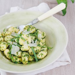 Kartoffel-Gnocchi mit Bärlauch-Pesto