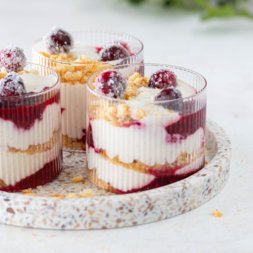 Himlamat Preiselbeer-Trifle